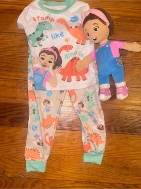 Toddler Ms. Rachel Plush and Pajama Top Pajama Bottom 3 Piece Set